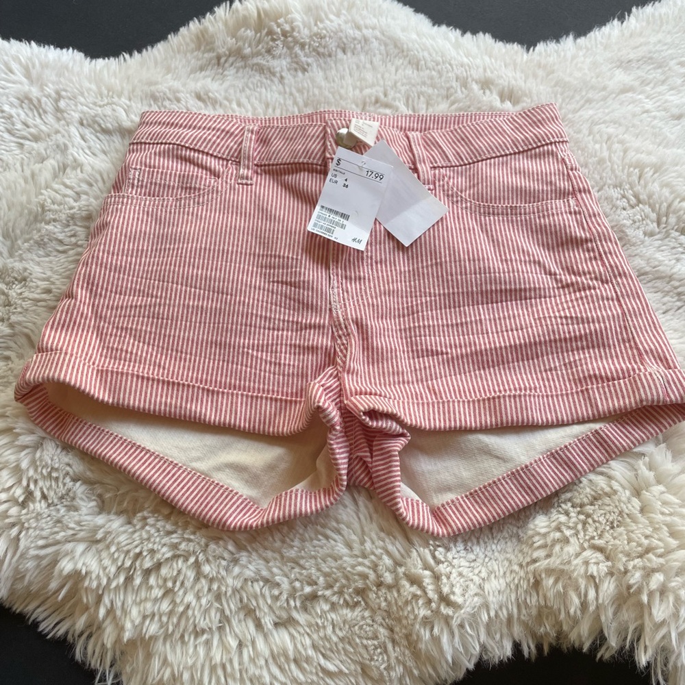 NWT H&M Women's Striped High Waisted Shorts Size 4